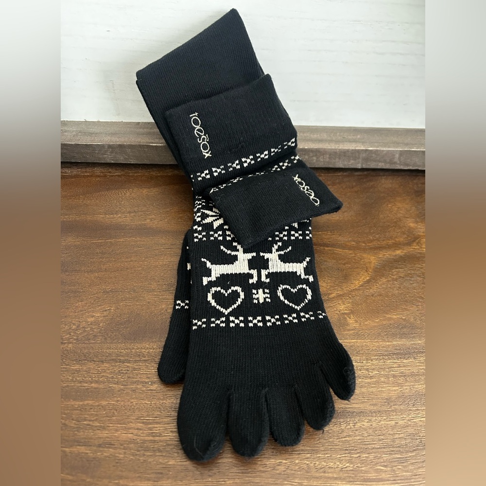 Pilates Toe Sox black hearts and deers Pilates socks - NWOT